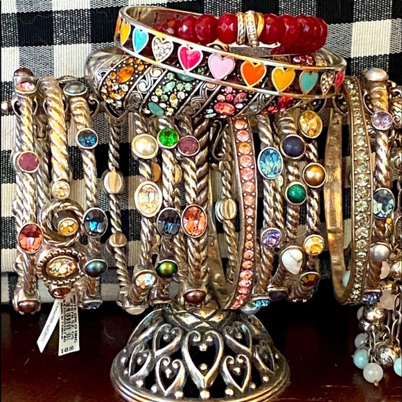 ⭐️SOLD⭐️Brighton NEPTUNE’S RINGS RUBY CHALCEDONY gold silver Crystal Bracelet - Picture 11 of 12